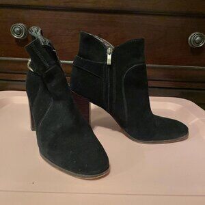 Sam Edelman Womens Black Suede Ankle Boots Size 9.5. Winter Boots. 4 Inch
